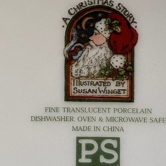 A Christmas Story 9” Porcelain Serving Bowl PRISTINE CONDITION - Picture 4 of 8